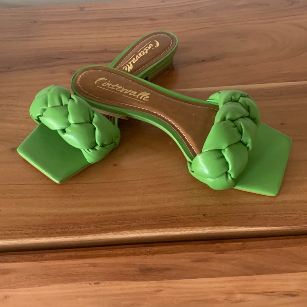 L’Intervalle Green leather sandals. Never worn.